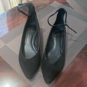 Banana Republic flats for office